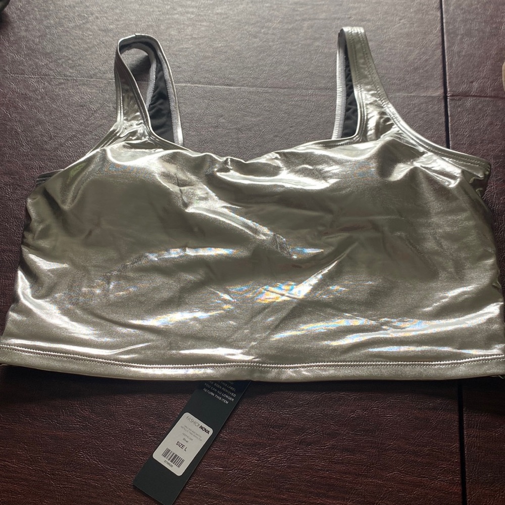 Metallic crop top FASHION NOVA